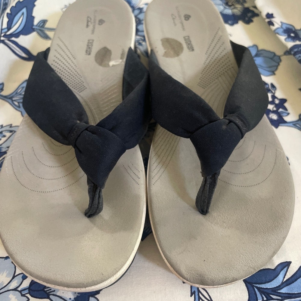 Clark’s cushion cloud steppers size 8 navy